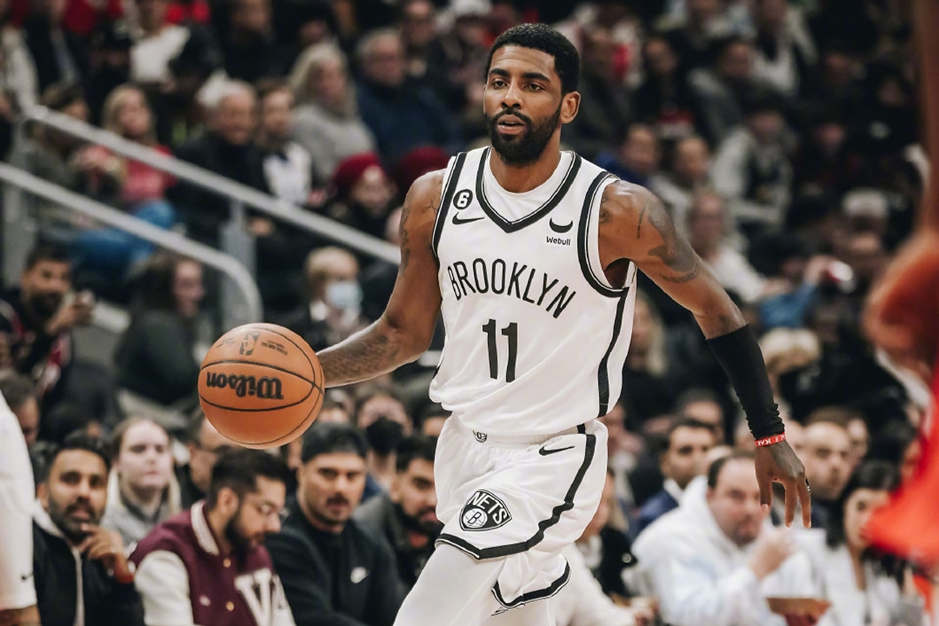 篮网击败篮网客场，欧文布朗多米尼克的简单介绍