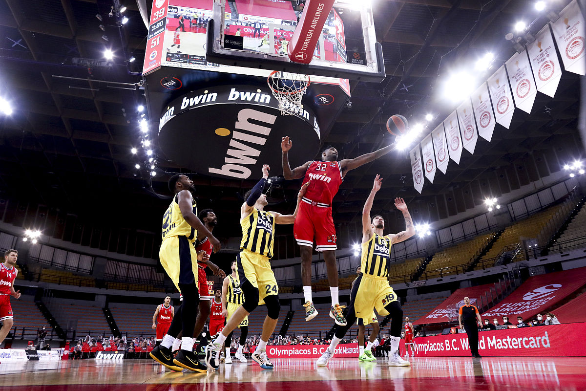 火箭主场力克开拓者，全队发挥出色