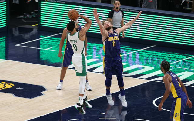 魔术横扫上海队,保罗带队取胜 魔术横扫上海队,保罗带队取胜