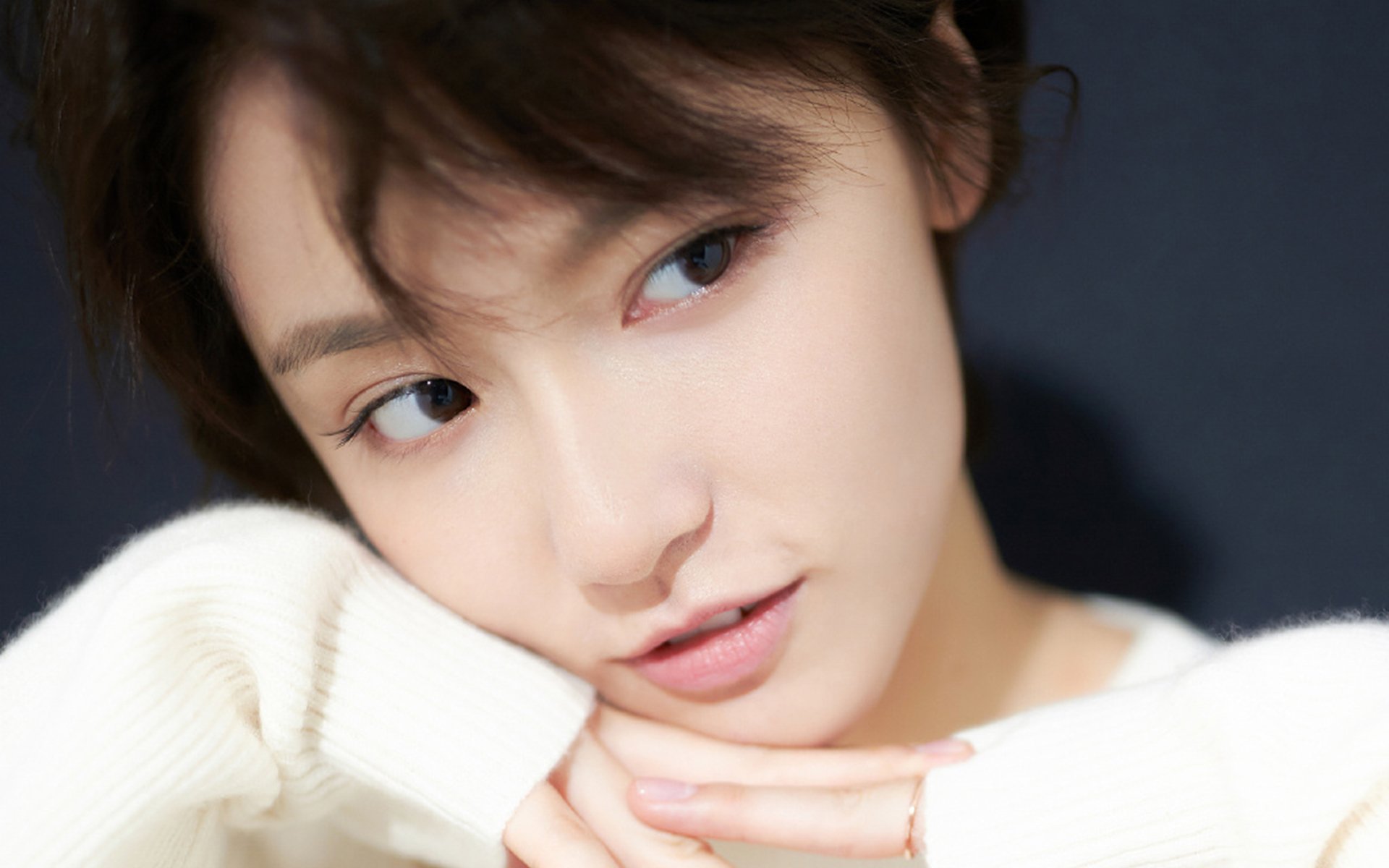 从沉默指挥官到惊雷暴雨，伦纳德如何以节奏为武器，让76人一波流淹没湖人？