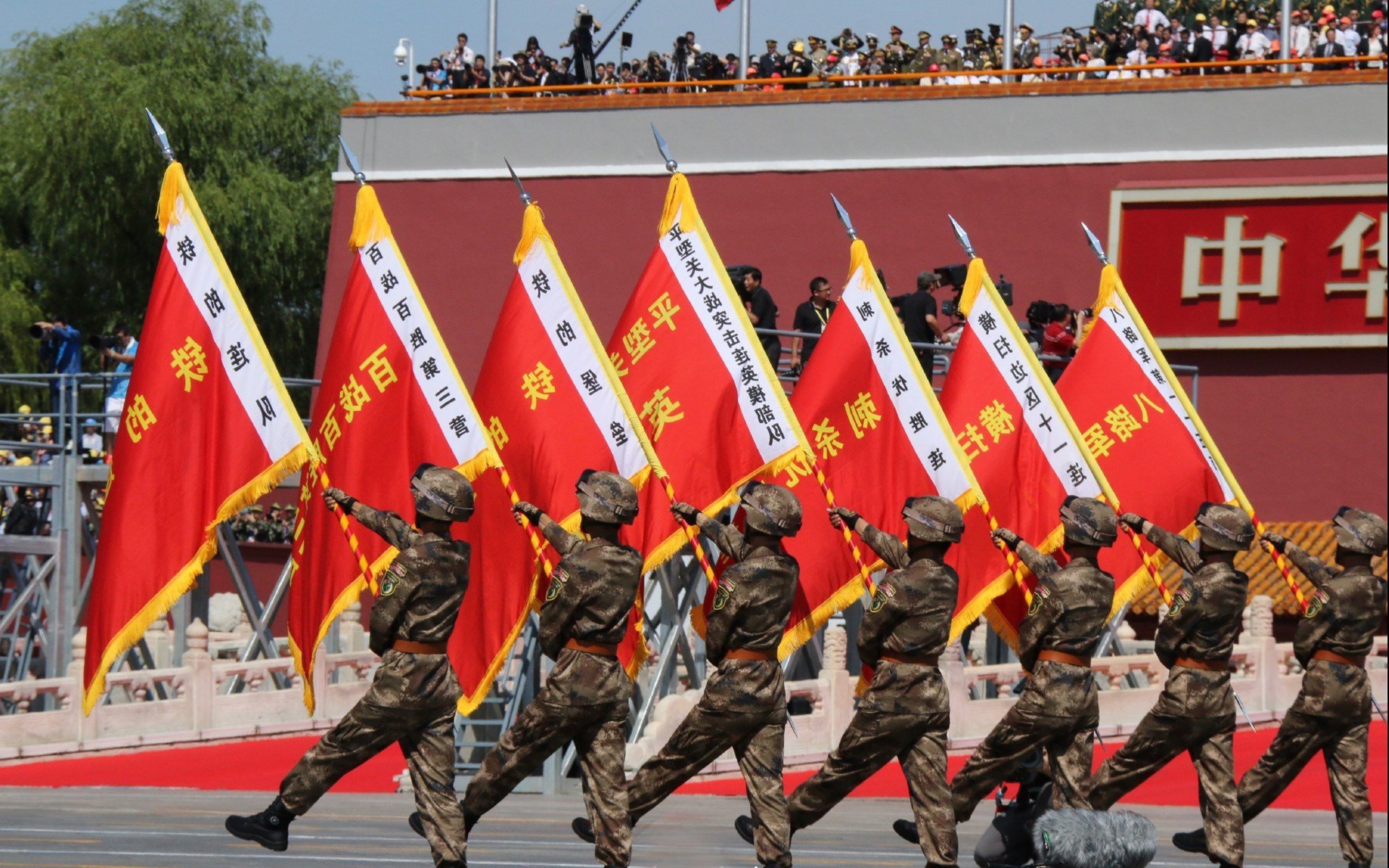 冰与火的交锋，佩德里以一人之力瓦解冰岛，洪都拉斯爆冷赢得历史性胜利